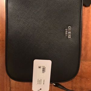 Woman’s Guess Crossbody handbag